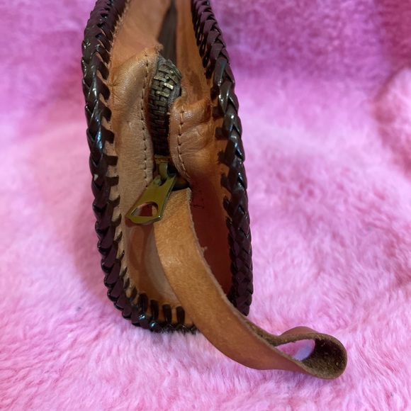 Vintage Antique Leather Hand Tooled Floral Pattern Zippered Purse Clutch - Picture 7 of 16